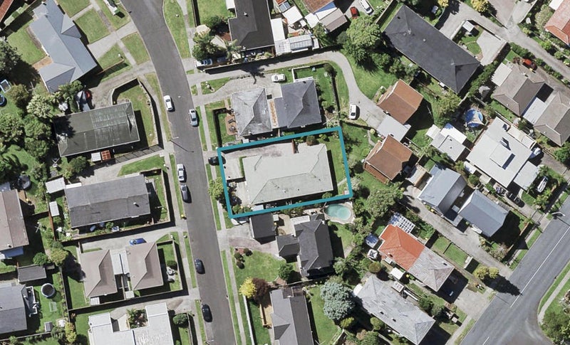 2/52 Galvan Avenue, Sunnyhills, Auckland - Carousel 1