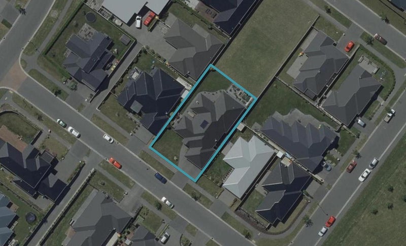 9 Josephine Crescent, Aidanfield, Christchurch - Carousel 1