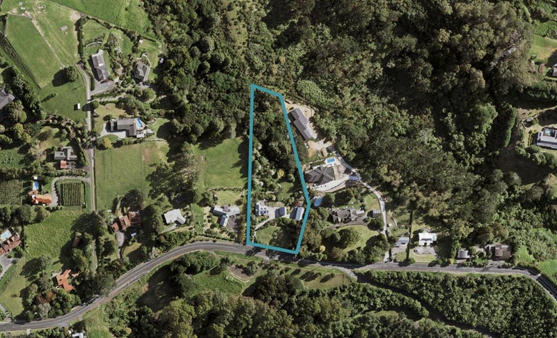 414 REDOUBT RD - Carousel 1