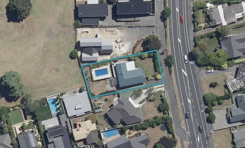 767 River Road, Chartwell, Hamilton - Carousel 1