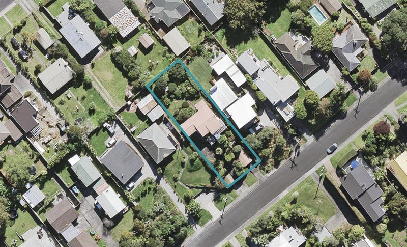 23 Neptune Avenue, Beach Haven, Auckland - Carousel 1