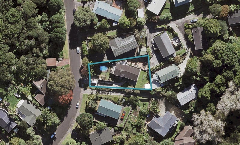 19 Ridgewood Crescent, Birkenhead, Auckland - Carousel 1