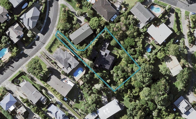 10 Colmar Road, Mellons Bay, Auckland - Carousel 1