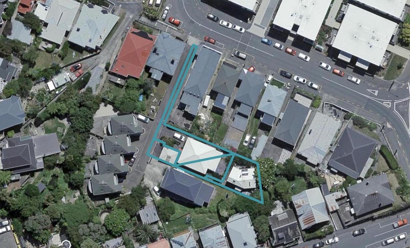 2A Oak Grove, Mount Cook, Wellington - Carousel 1