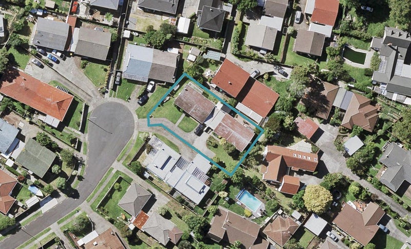 2/9 Tina Place, Sunnyhills, Auckland - Carousel 1