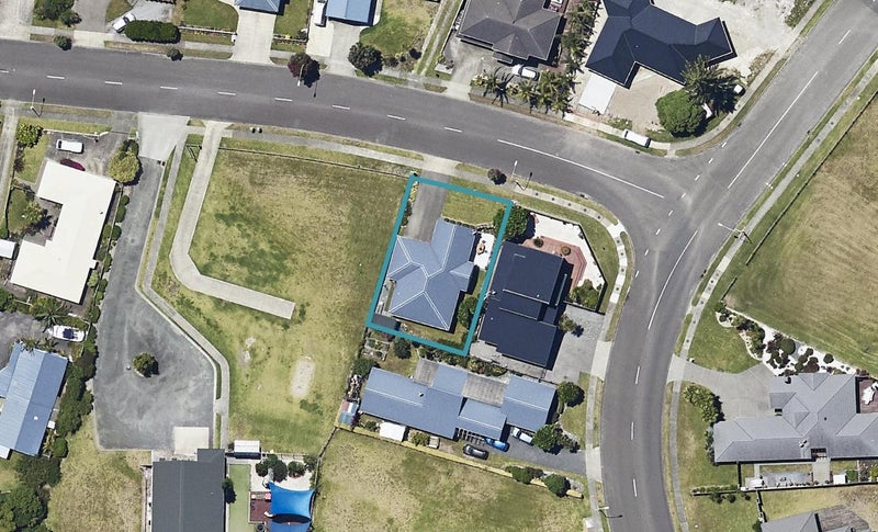 3 Fishermans Drive, Coastlands, Whakatane - Carousel 1