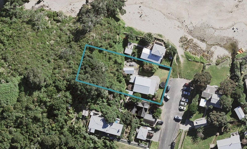 3 Miro Road, Palm Beach, Waiheke Island - Carousel 1