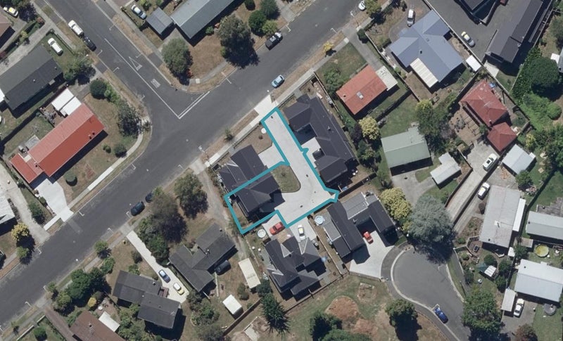 2/9 Hibiscus Avenue, Hamilton Lake, Hamilton - Carousel 1