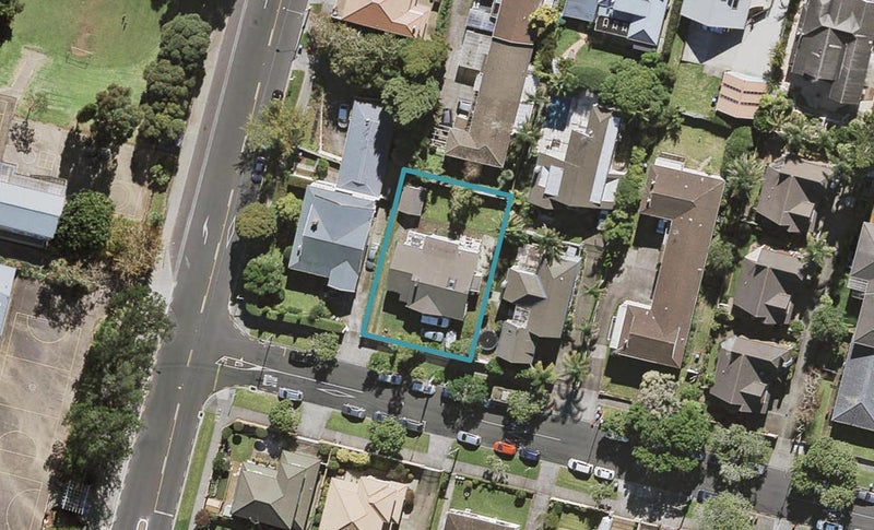 27 King Edward Avenue, Epsom, Auckland - Carousel 1