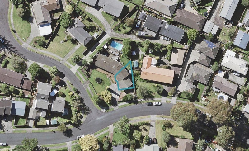 14A La Perouse Street, Botany Downs, Auckland - Carousel 1
