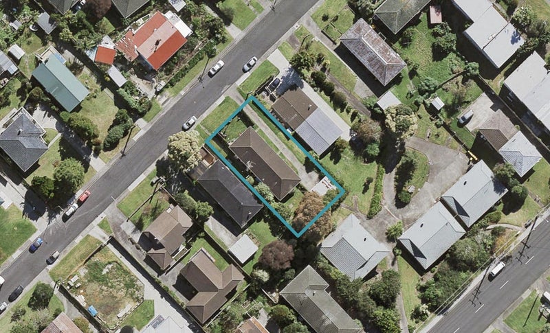 2/8 Anne Road, Hillcrest, Auckland - Carousel 1