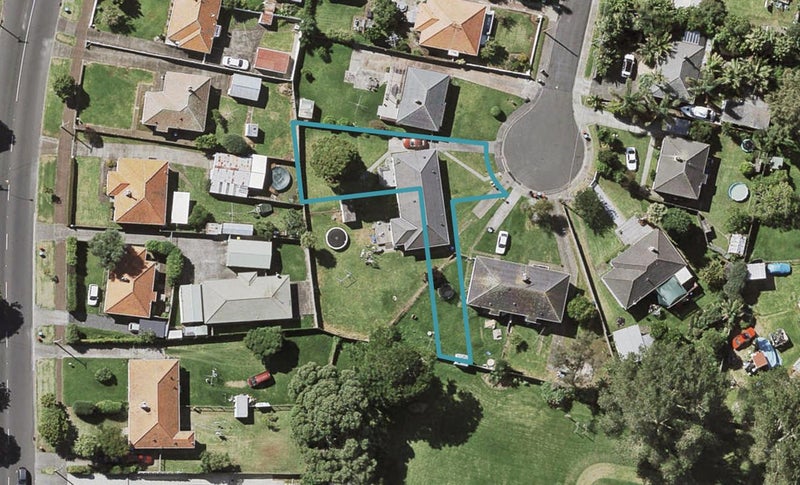 2 Takrouna Lane, Panmure, Auckland - Carousel 1