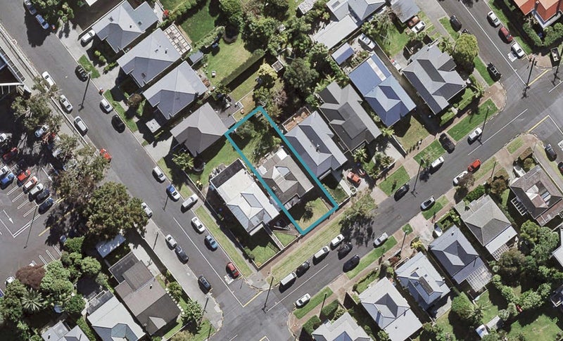 145 Crummer Road, Grey Lynn, Auckland - Carousel 1