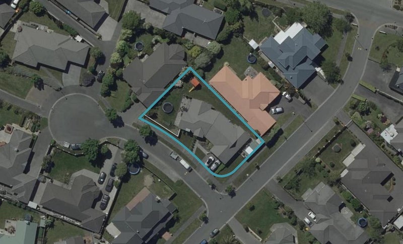 2 Bezar Green, Aidanfield, Christchurch - Carousel 1