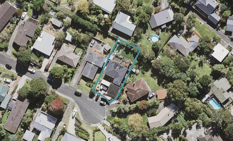 12 Hague Place, Birkenhead, Auckland - Carousel 1