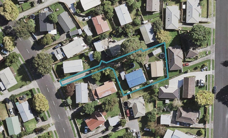 2/11 Nearco Street, Randwick Park, Auckland - Carousel 1
