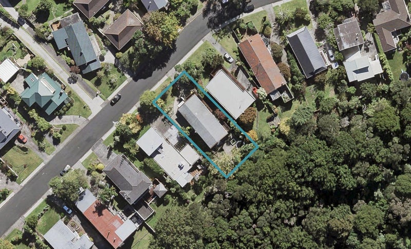 42 Mountbatten Avenue, Hillcrest, Auckland - Carousel 1