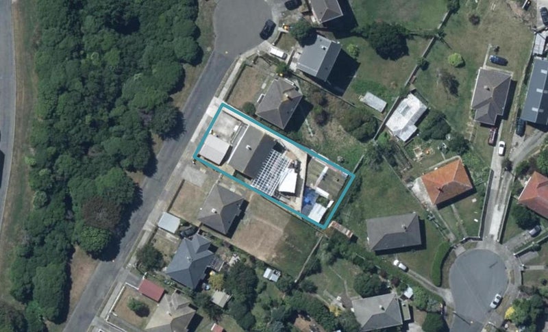 4/12 Brown Grove, Fairfield, Lower Hutt - Carousel 1