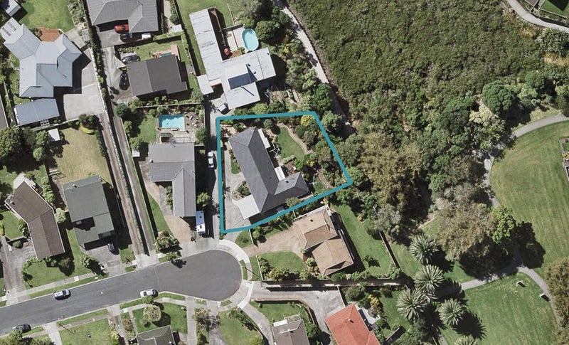 2/20 Dowling Place, Pakuranga, Auckland - Carousel 1