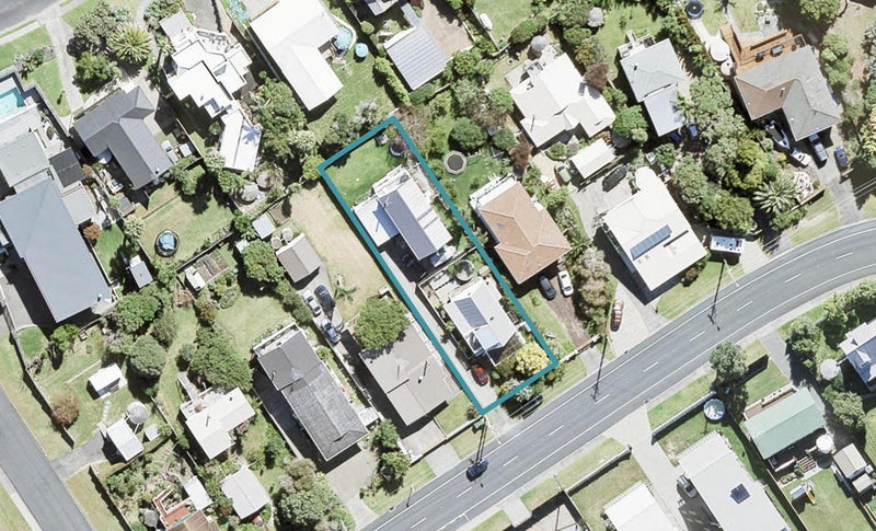 1354 Whangaparaoa Road, Army Bay, Whangaparaoa - Carousel 1