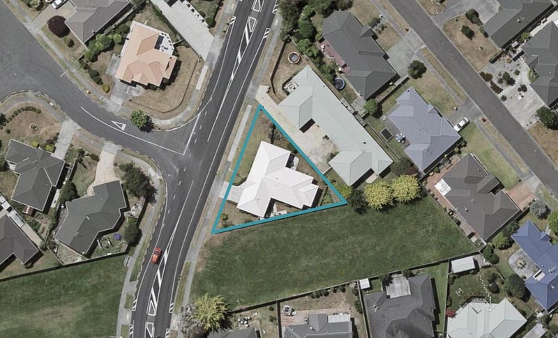 143 Guildford Drive, Paraparaumu Beach, Paraparaumu - Carousel 1