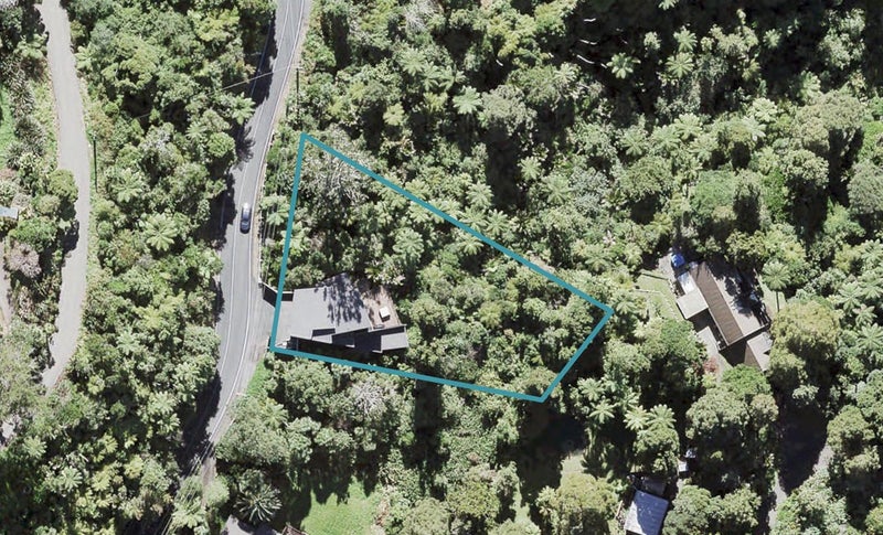 346 Forest Hill Road, Waiatarua, Auckland - Carousel 1