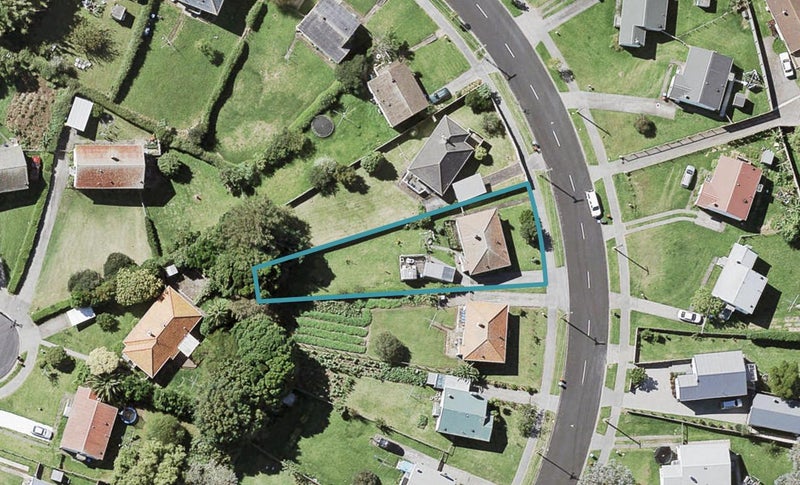 67 Leybourne Circle, Glen Innes, Auckland - Carousel 1