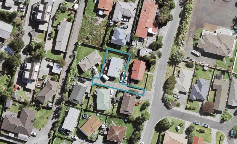 5 Selak Place, Glen Eden, Auckland - Carousel 1