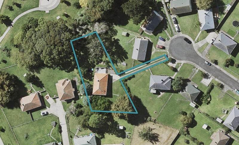 6 Lowe Street, Belmont, Auckland - Carousel 1