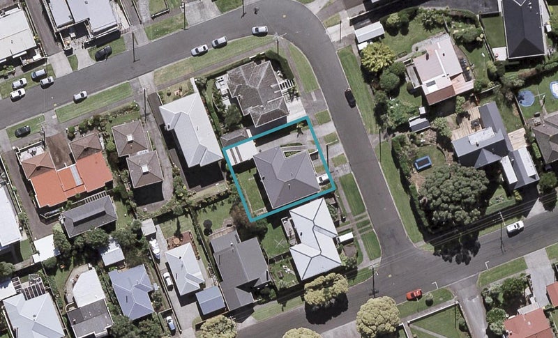 38 Hamblyn Street, Strandon, New Plymouth - Carousel 1