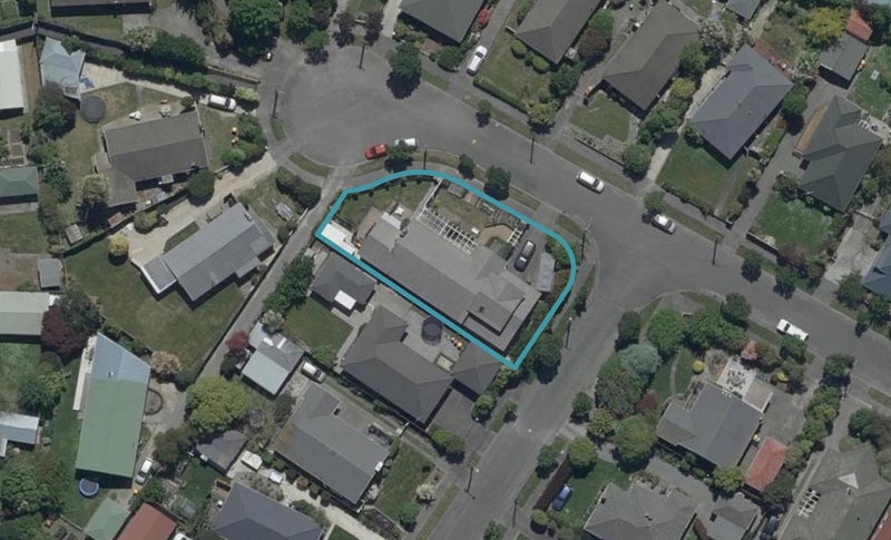 9 Sandringham Place, Bryndwr, Christchurch - Carousel 1