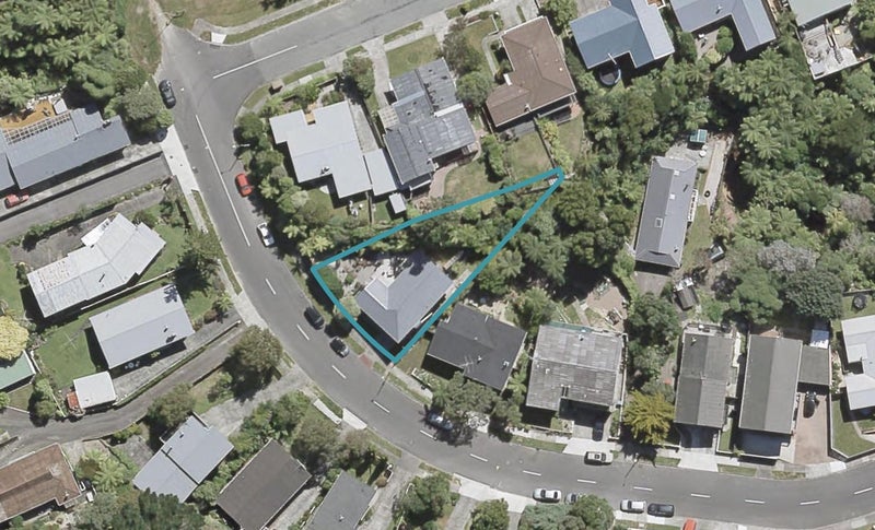 64 Harbour View Road, Harbour View, Lower Hutt - Carousel 1