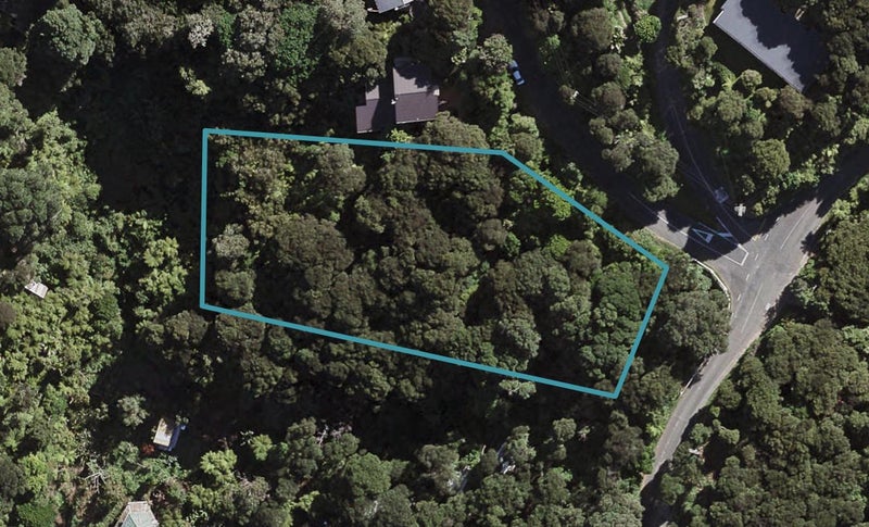 62 Crescent Road East, Ostend, Waiheke Island - Carousel 1