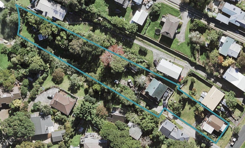 1/20 Rambler Crescent, Beach Haven, Auckland - Carousel 1