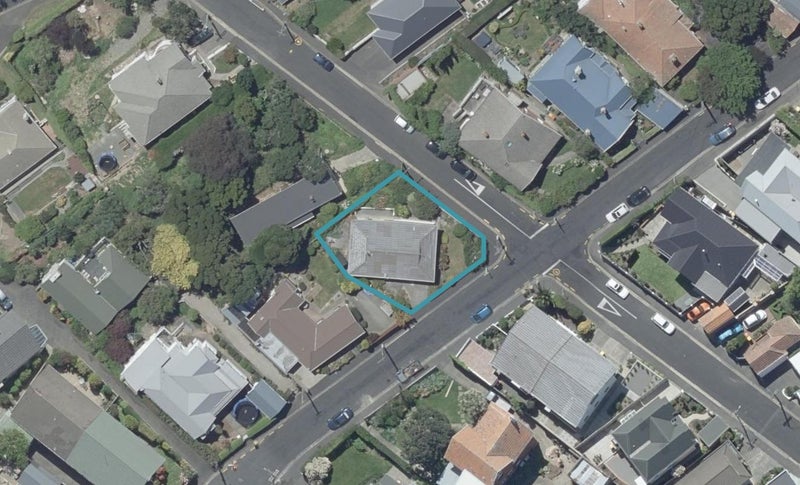 18 Belgrave Crescent, Kaikorai, Dunedin - Carousel 1