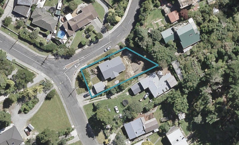 1 Elmslie Road, Pinehaven, Upper Hutt - Carousel 1