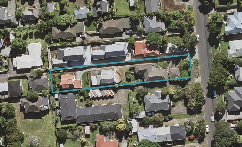 2/106 Victoria Street, Onehunga, Auckland - Carousel 1