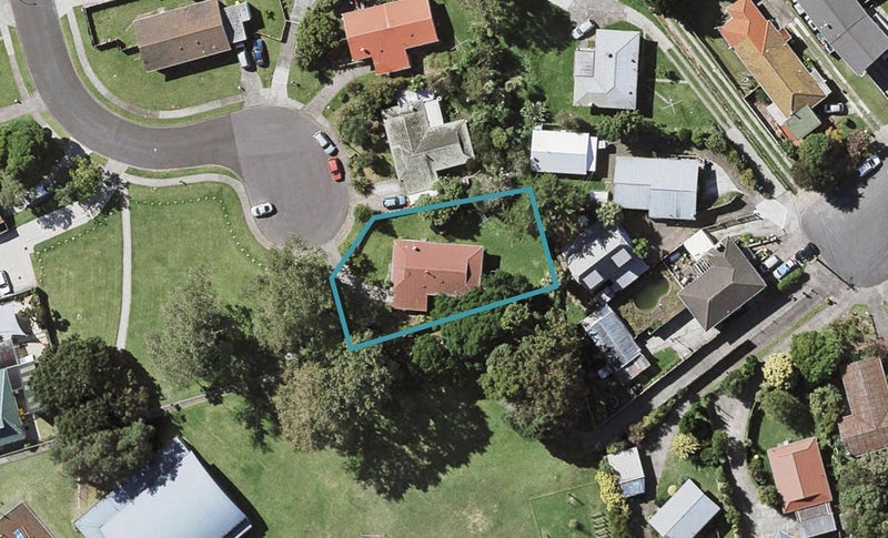 14 Tiaka Place, Pakuranga, Auckland - Carousel 1