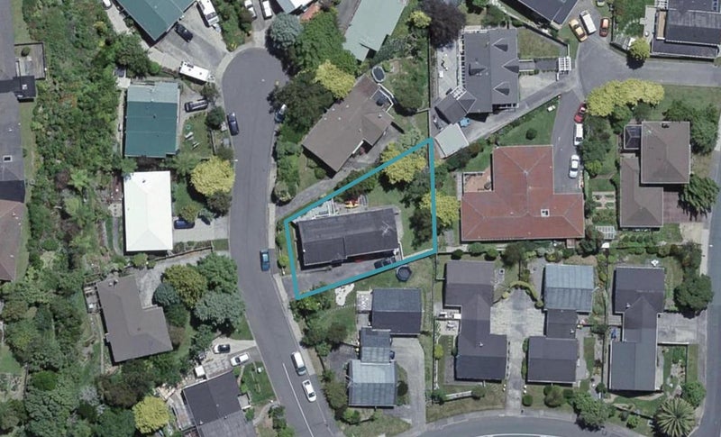 2 Pony Grove, Churton Park, Wellington - Carousel 1