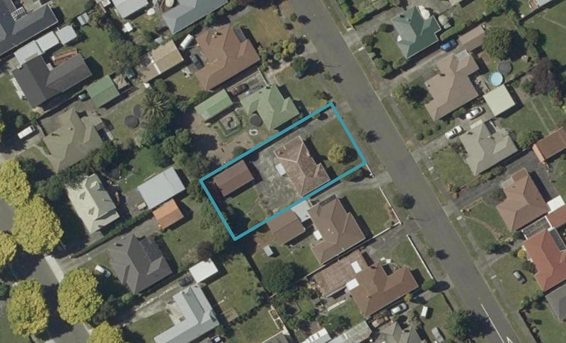 16 Gloucester Street, Takaro, Palmerston North - Carousel 1