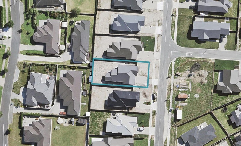 10 Aro Mato Place, Huapai, Kumeu - Carousel 1