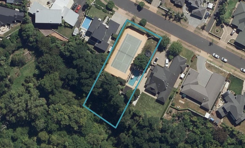 8 Raungawari Drive, Huntington, Hamilton - Carousel 1