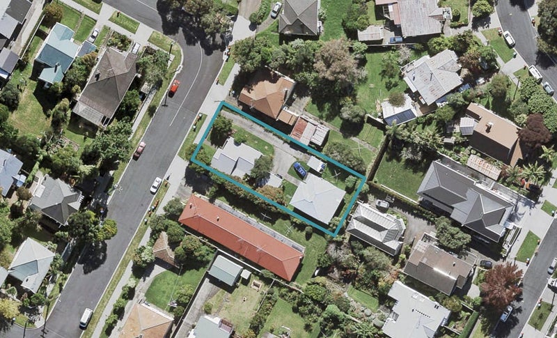 3B Derwent Street, Morningside, Auckland - Carousel 1