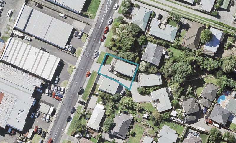 222A Moore Street, Howick, Auckland - Carousel 1