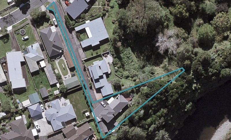 34C Turakina Street, Merrilands, New Plymouth - Carousel 1
