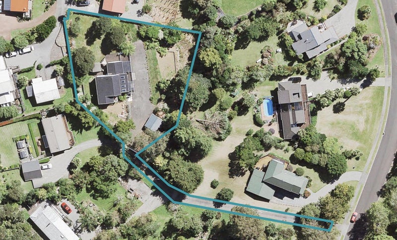 22 Laingfield Terrace, Laingholm, Auckland - Carousel 1