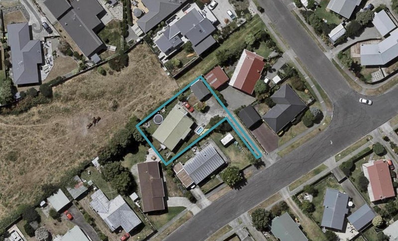 103 Queens Road, Waikanae Beach, Waikanae - Carousel 1