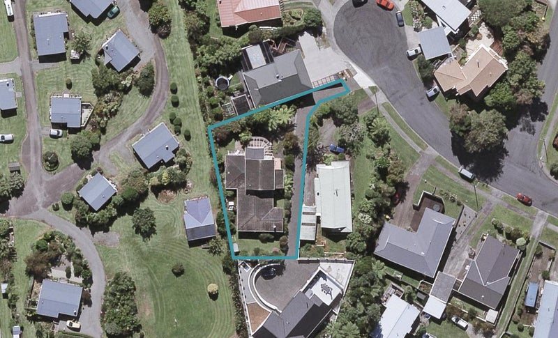 7B Caledonia Place, Highlands Park, New Plymouth - Carousel 1