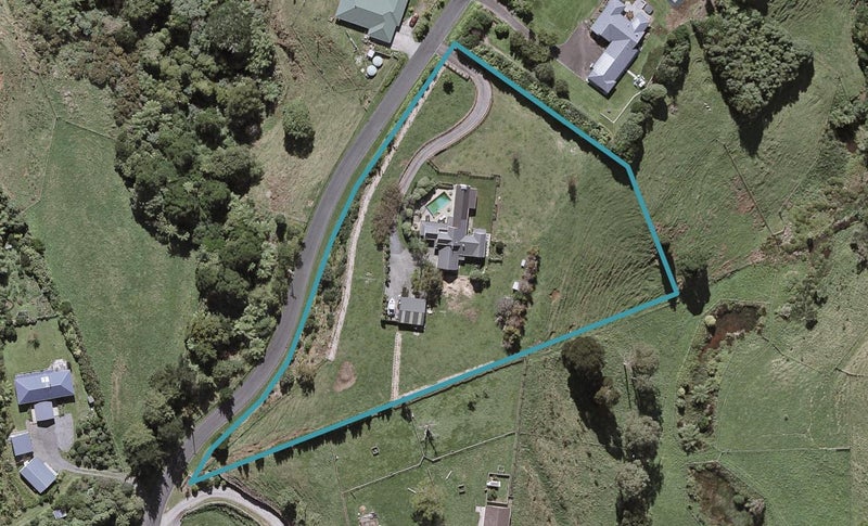 44 McGiven Drive, Ridgewood, New Plymouth - Carousel 1