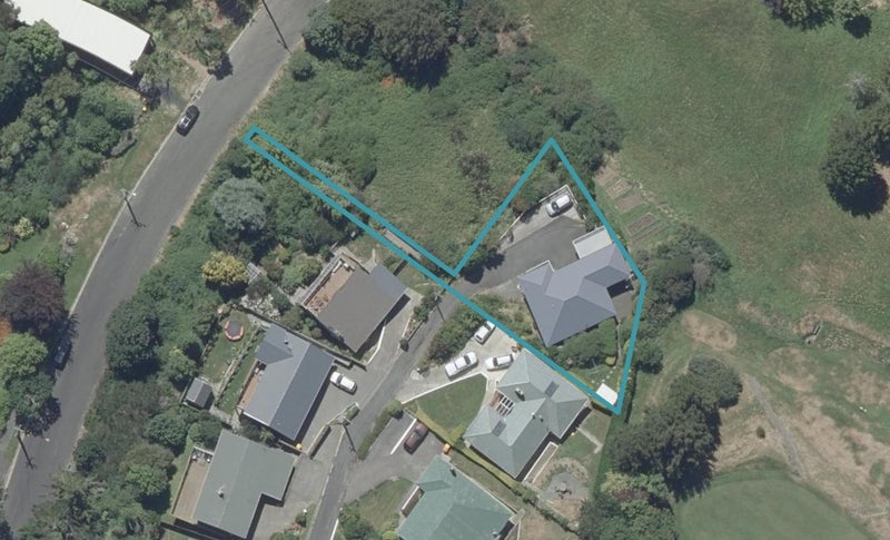 19 Upland Street, Helensburgh, Dunedin - Carousel 1